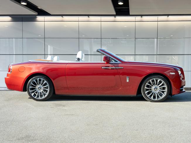 ROLLS-ROYCE Dawn Photo 30
