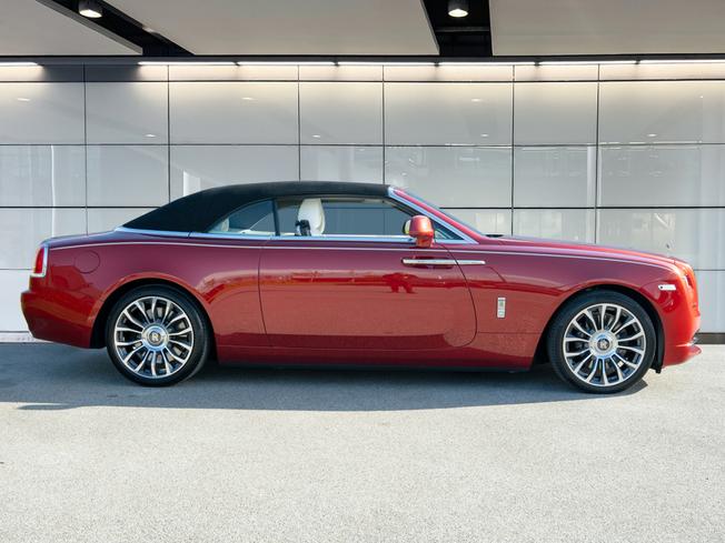 ROLLS-ROYCE Dawn Photo 31