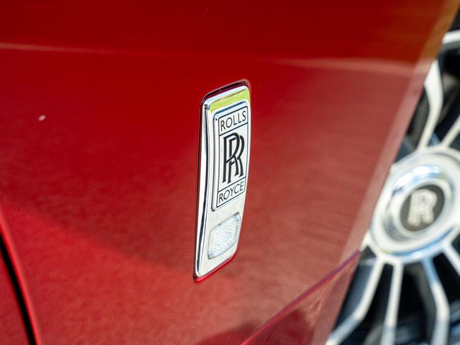ROLLS-ROYCE Dawn Photo 35