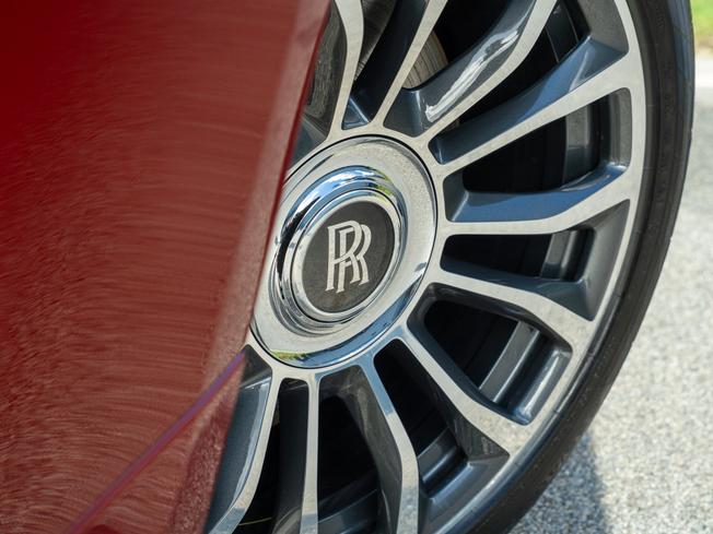 ROLLS-ROYCE Dawn Photo 36