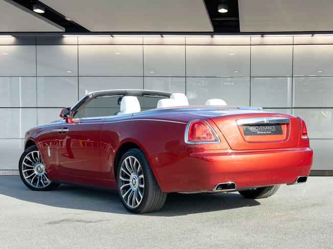 ROLLS-ROYCE Dawn Photo 4