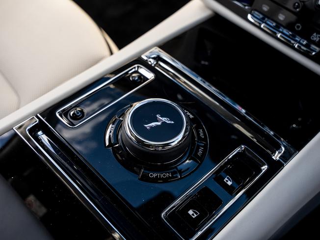 ROLLS-ROYCE Spectre Photo 11