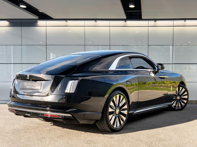 ROLLS-ROYCE Spectre Photo 3