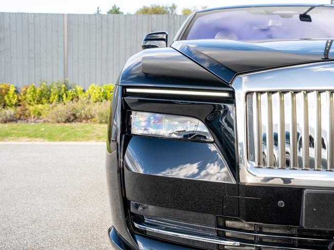 ROLLS-ROYCE Spectre Photo 38