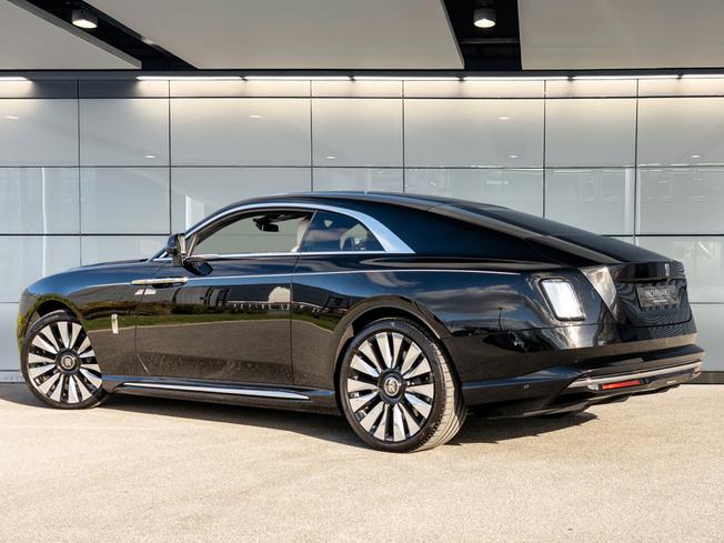 ROLLS-ROYCE Spectre Photo 4