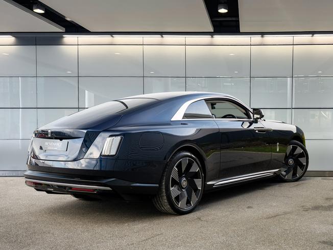 ROLLS-ROYCE Spectre Photo 11