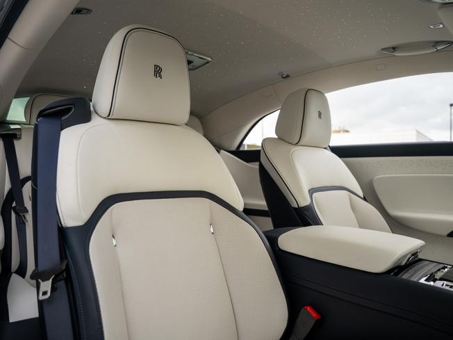 ROLLS-ROYCE Spectre Photo 20