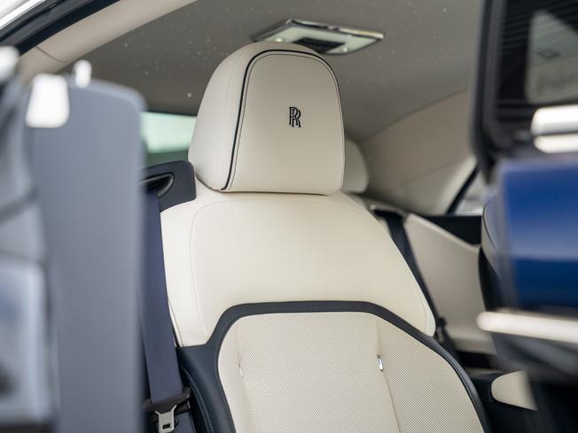 ROLLS-ROYCE Spectre Photo 21