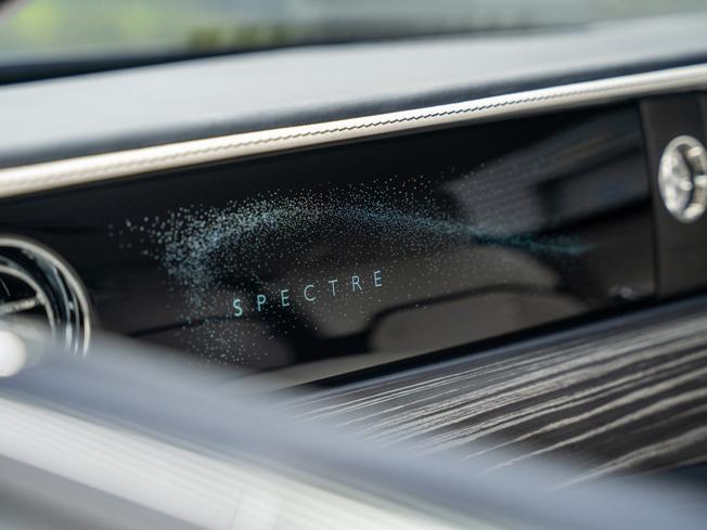 ROLLS-ROYCE Spectre Photo 25