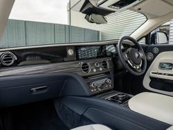 ROLLS-ROYCE Spectre Photo 4