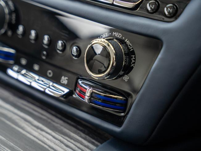 ROLLS-ROYCE Spectre Photo 7