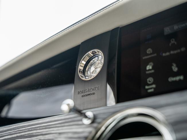 ROLLS-ROYCE Spectre Photo 9