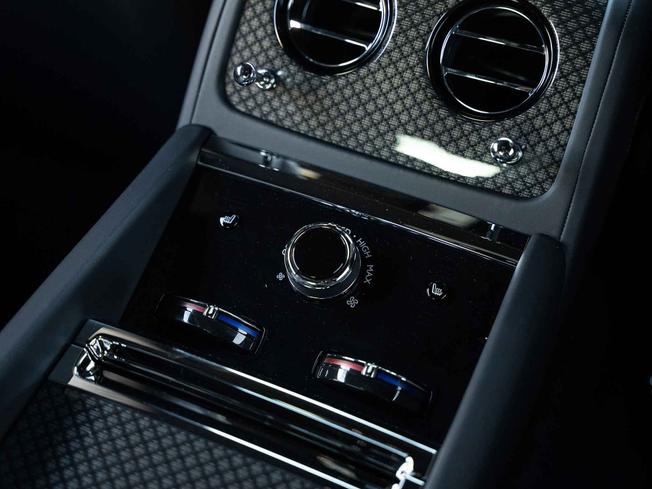 ROLLS-ROYCE Spectre Photo 20