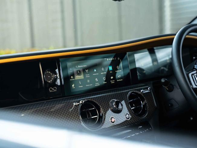ROLLS-ROYCE Spectre Photo 31