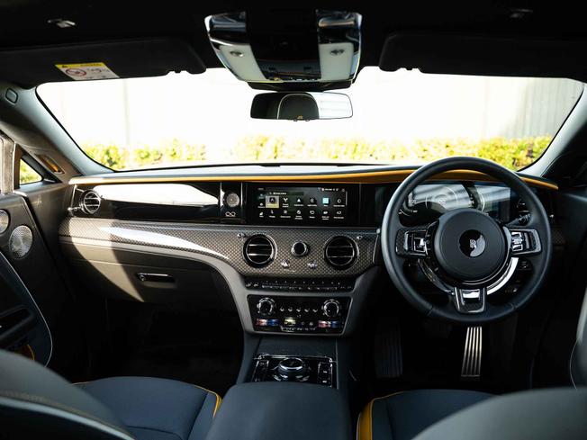 ROLLS-ROYCE Spectre Photo 4