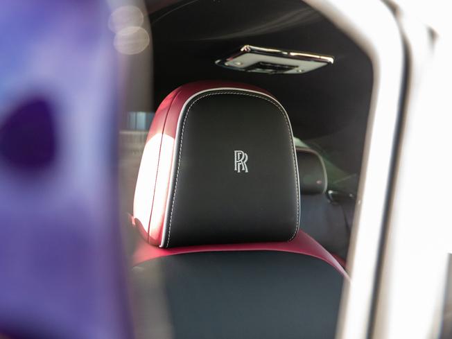 ROLLS-ROYCE Spectre Photo 12