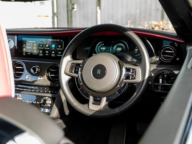 ROLLS-ROYCE Spectre Photo 13