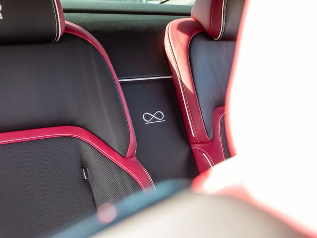 ROLLS-ROYCE Spectre Photo 14