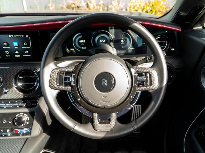 ROLLS-ROYCE Spectre Photo 17
