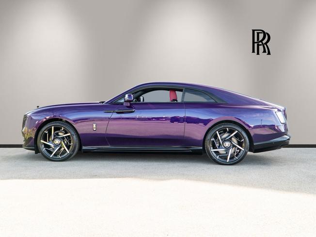 ROLLS-ROYCE Spectre Photo 3