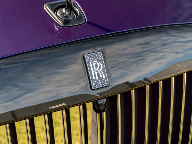 ROLLS-ROYCE Spectre Photo 32