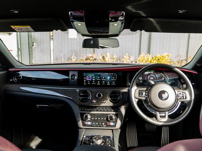 ROLLS-ROYCE Spectre Photo 4