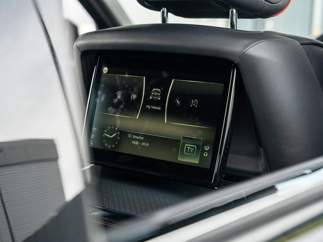 ROLLS-ROYCE Cullinan Photo 17