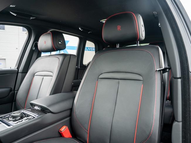 ROLLS-ROYCE Cullinan Photo 27