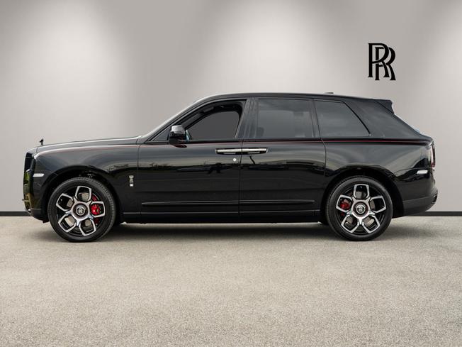 ROLLS-ROYCE Cullinan Photo 3