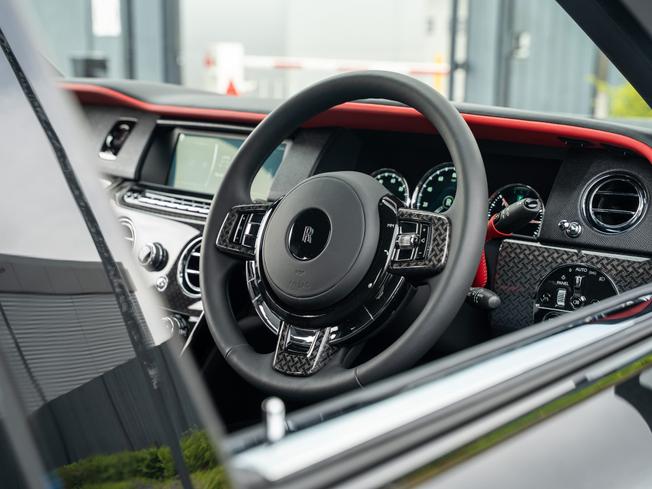 ROLLS-ROYCE Cullinan Photo 34