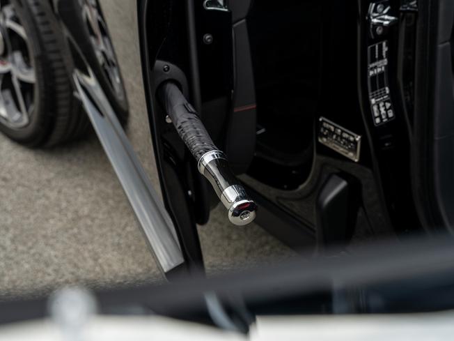 ROLLS-ROYCE Cullinan Photo 5