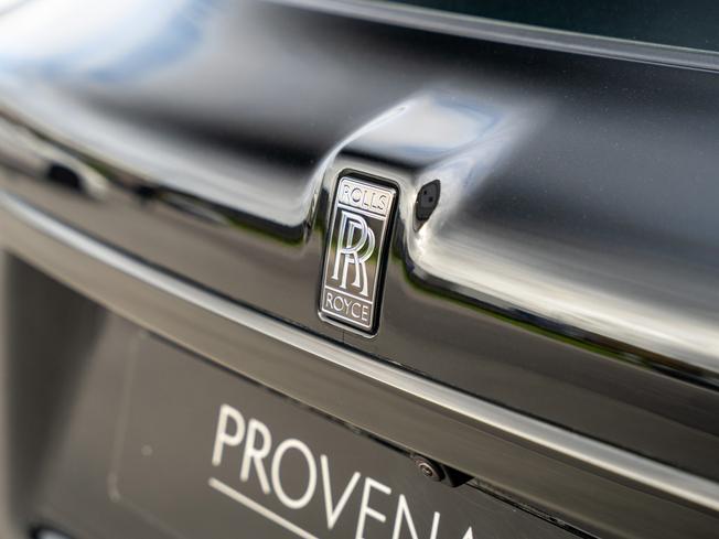 ROLLS-ROYCE Cullinan Photo 14