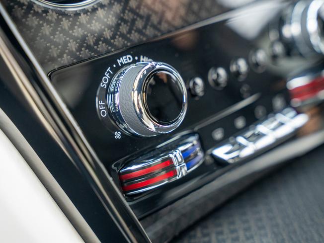 ROLLS-ROYCE Cullinan Photo 16
