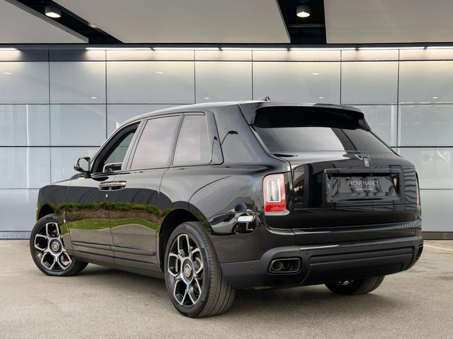 ROLLS-ROYCE Cullinan Photo 2