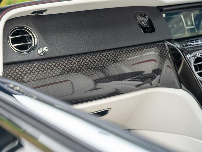 ROLLS-ROYCE Cullinan Photo 23