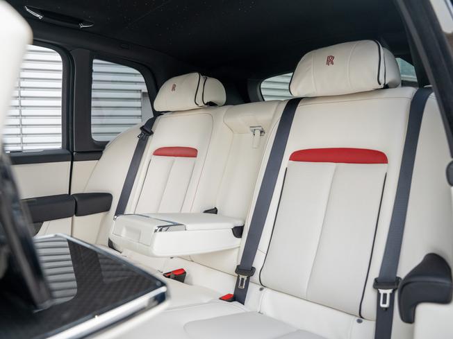 ROLLS-ROYCE Cullinan Photo 27