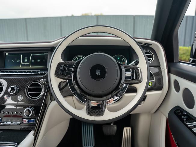 ROLLS-ROYCE Cullinan Photo 29
