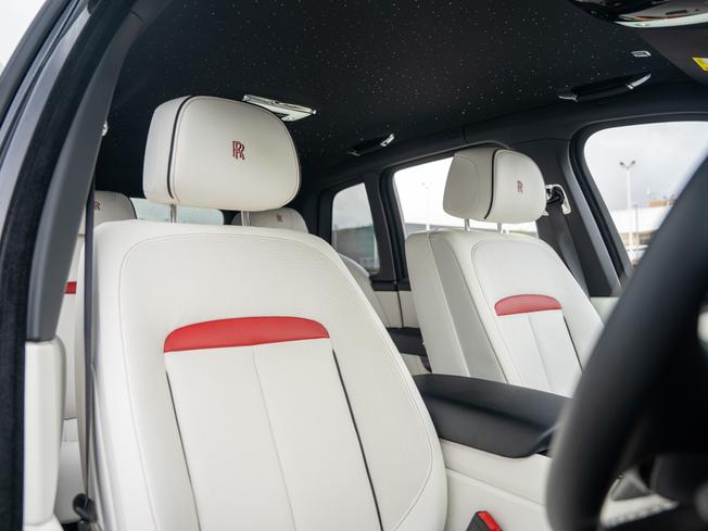 ROLLS-ROYCE Cullinan Photo 36