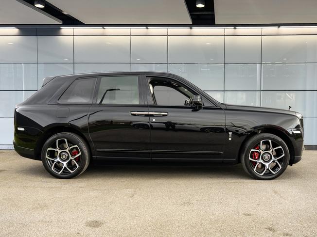 ROLLS-ROYCE Cullinan Photo 39