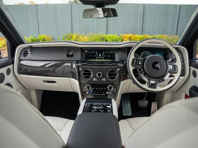 ROLLS-ROYCE Cullinan Photo 4