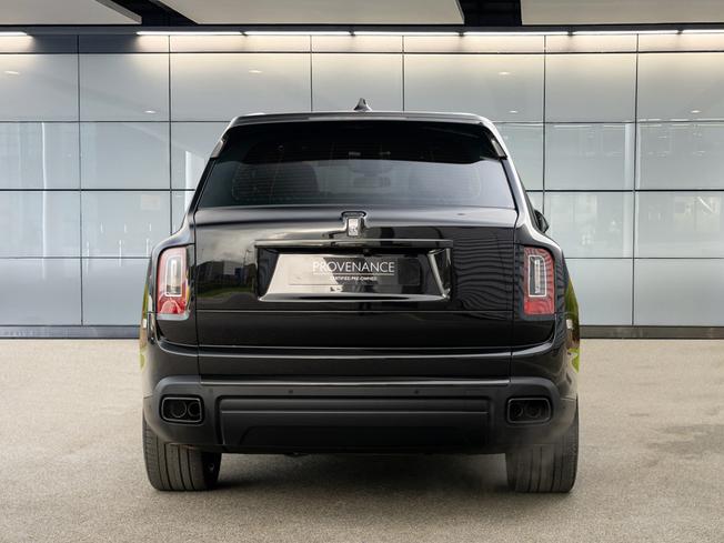 ROLLS-ROYCE Cullinan Photo 7