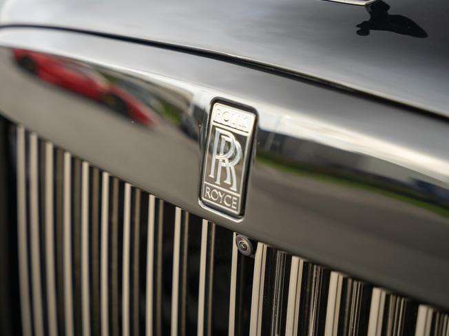 ROLLS-ROYCE Cullinan Photo 9