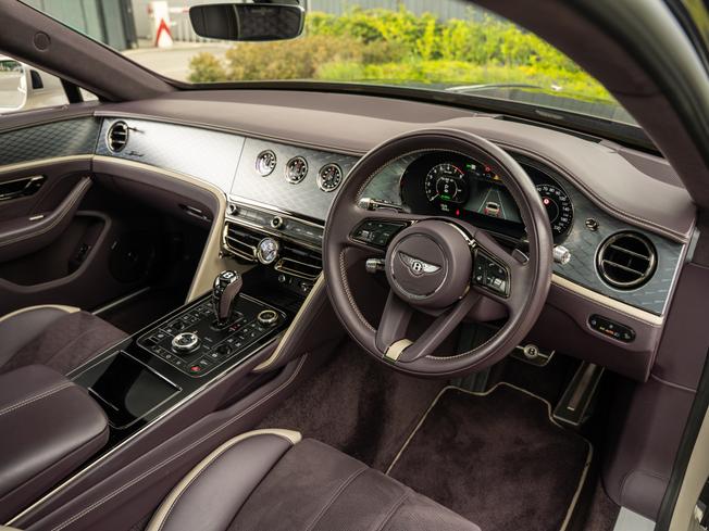 BENTLEY Flying Spur Photo 11