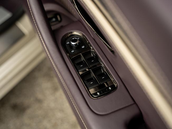 BENTLEY Flying Spur Photo 31