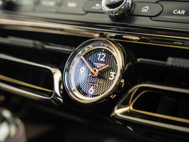 BENTLEY Flying Spur Photo 39