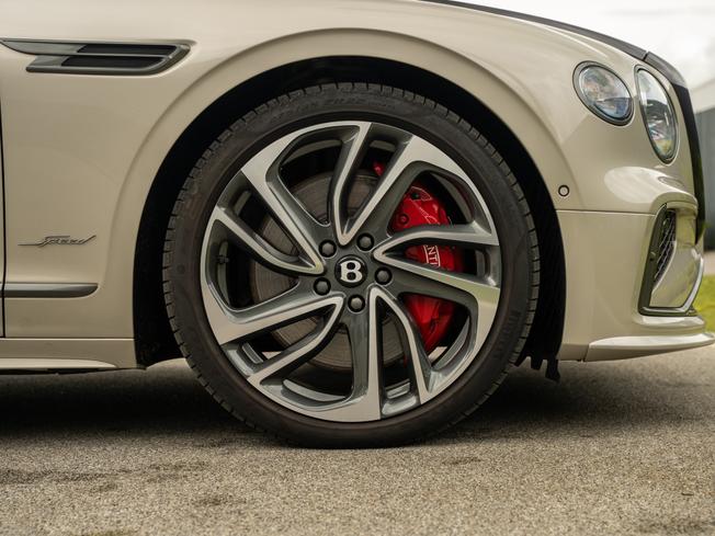BENTLEY Flying Spur Photo 6