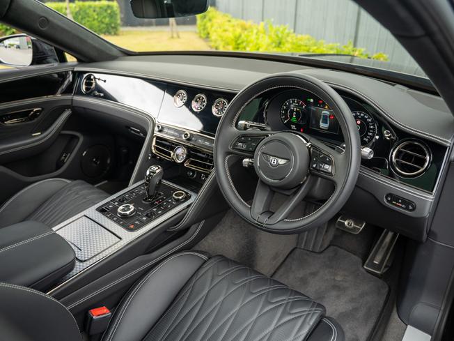 BENTLEY Flying Spur Photo 11