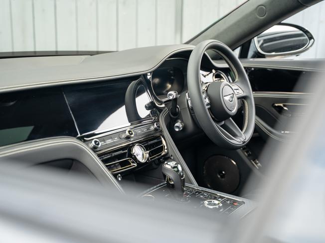 BENTLEY Flying Spur Photo 12