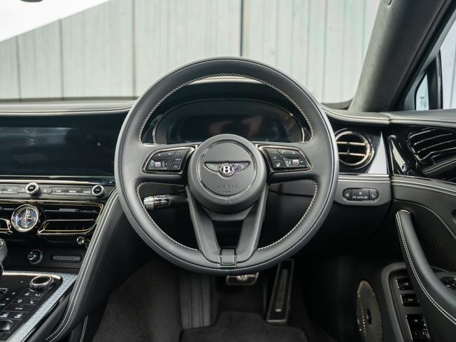 BENTLEY Flying Spur Photo 19