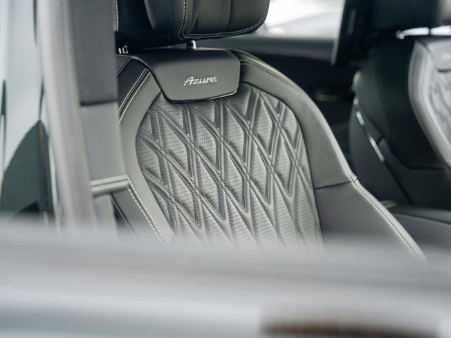 BENTLEY Flying Spur Photo 26